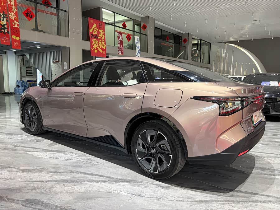 Toyota bZ3 2023 صورة سيارة #32