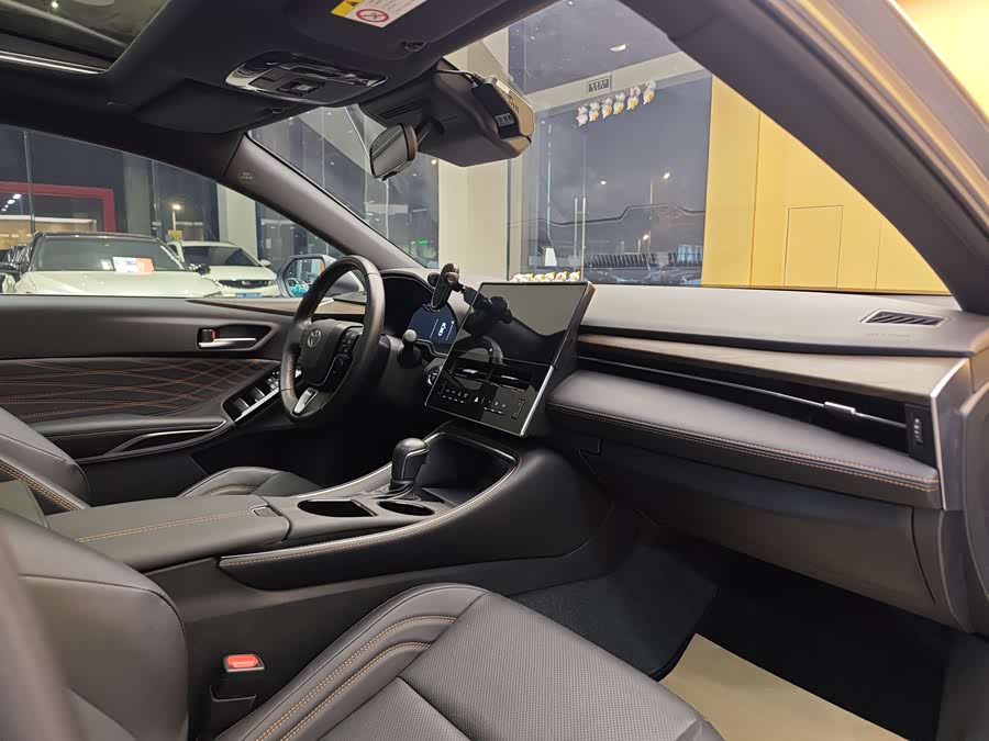 Toyota Avalon 2024 car image #32