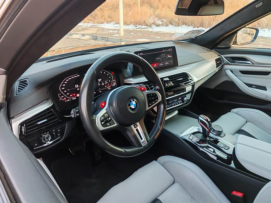 BMW M5 2020 car image #32