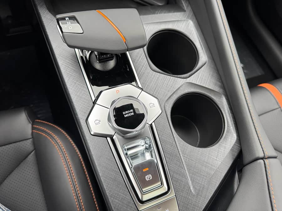 Changan UNI-V 2025 immagine di auto #32