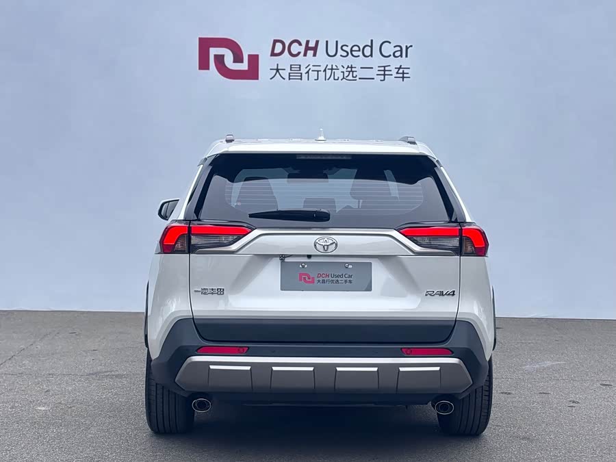 Toyota RAV4 2025 car image #32