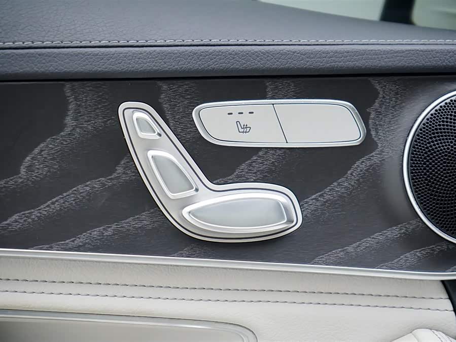 Mercedes-Benz C Class 2015 car image #32