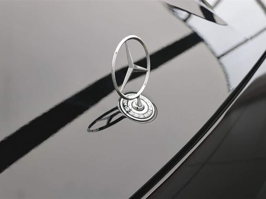 Mercedes-Benz E Class 2024 car image #32