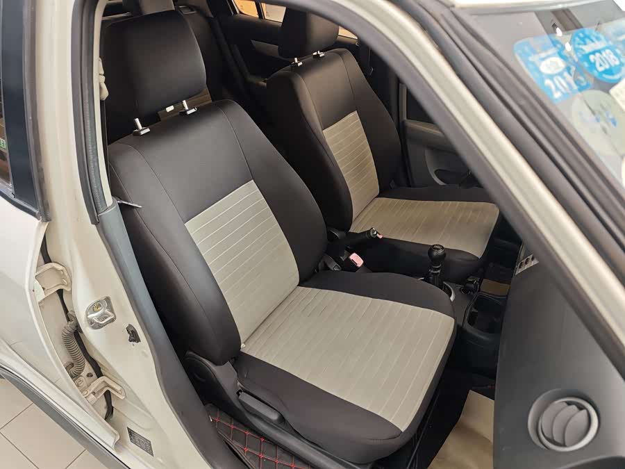 Suzuki Swift 2016 car image #32