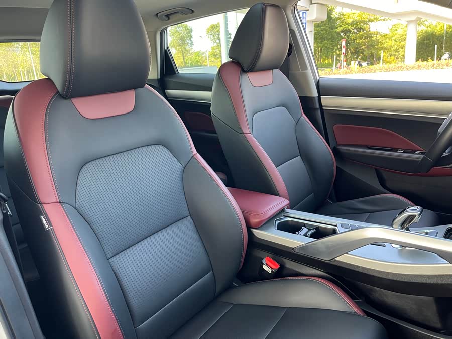 GEELY Coolray 2021 #32 GEELY Coolray 2021 car image #32