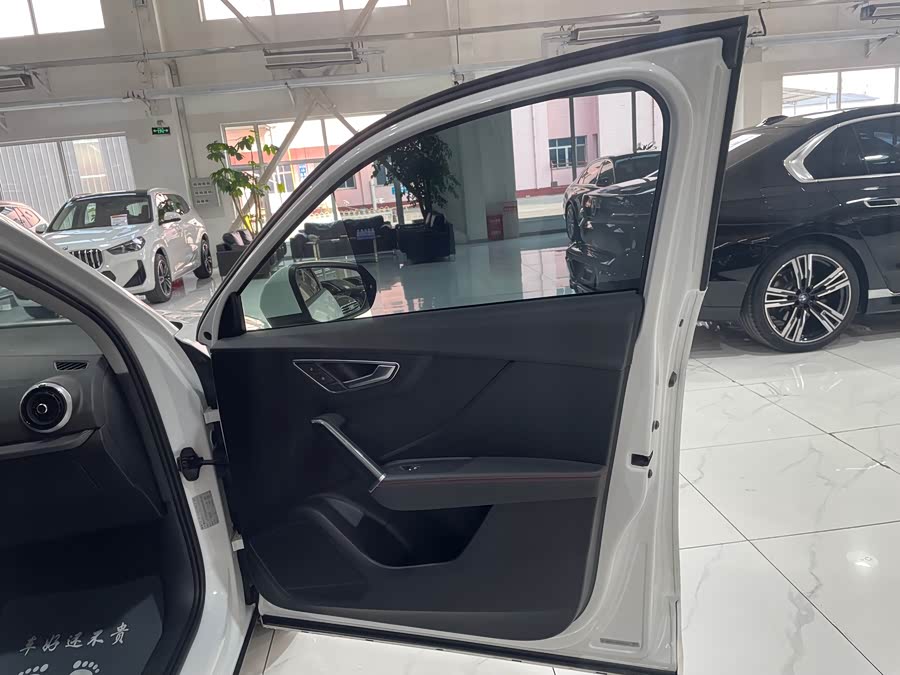 Audi Q2L 2022 #32 Audi Q2L 2022 car image #32