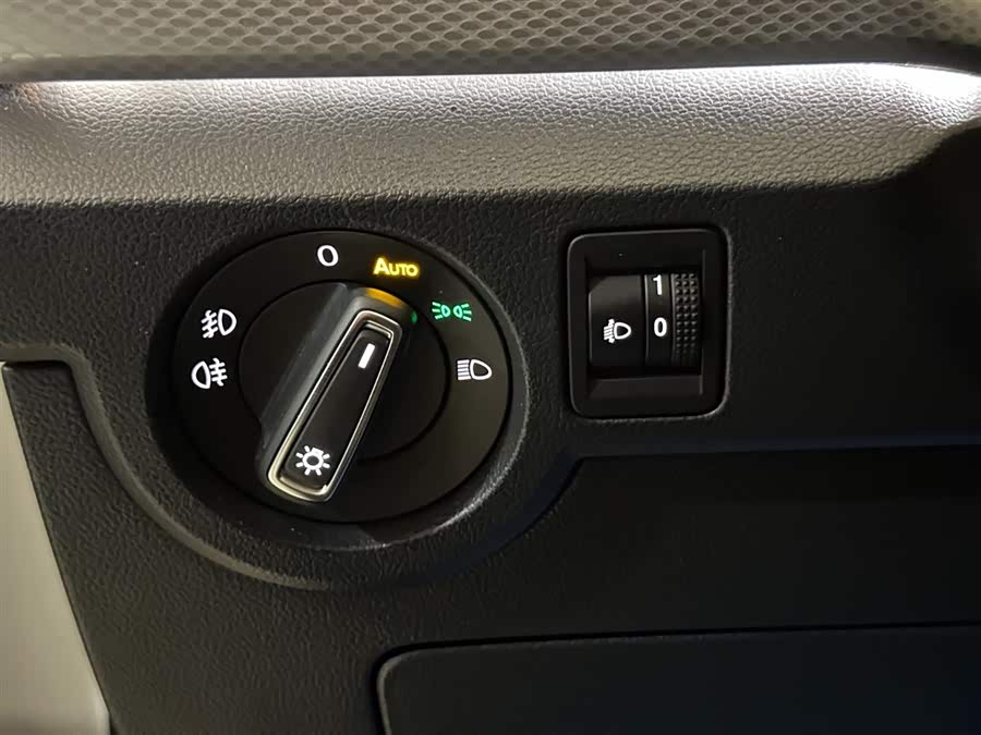 Volkswagen Tacqua 2024 car image #32