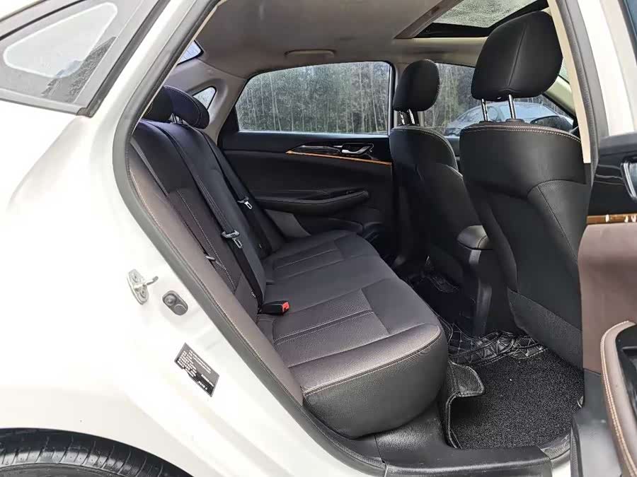 Changan Eado DT 2018 #32 Changan Eado DT 2018 car image #32