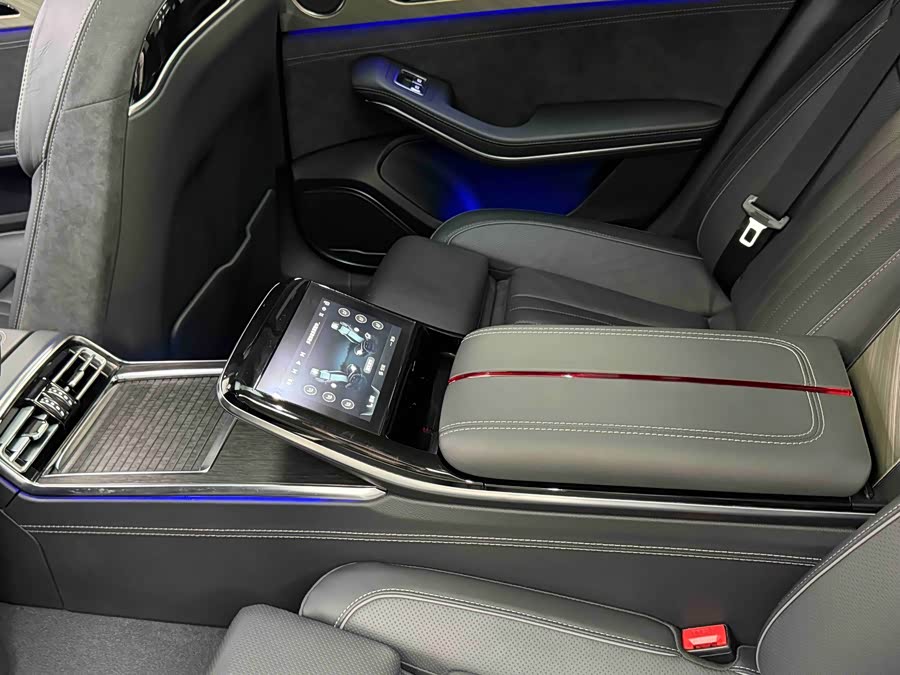 HongQi H9 2022 car image #32