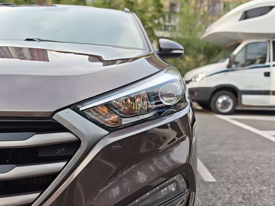 Hyundai Tucson 2015 car image #32