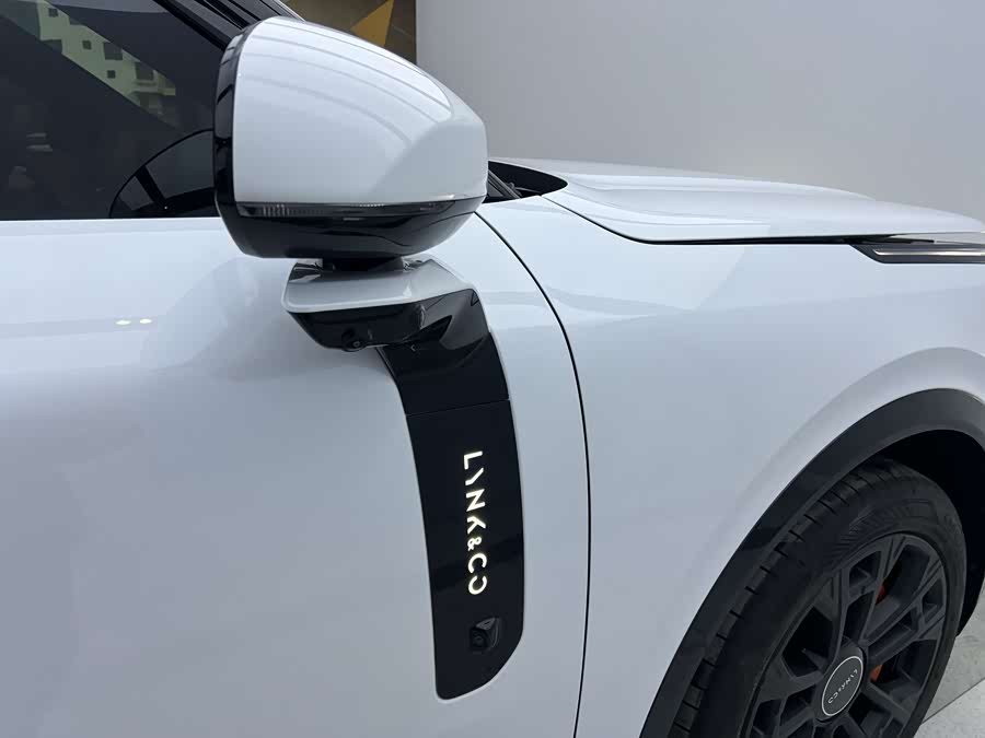 Lynk & Co 900 2025 #32 Lynk & Co 900 2025 car image #32