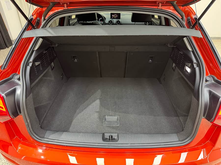 Audi Q2L 2020 صورة سيارة #32