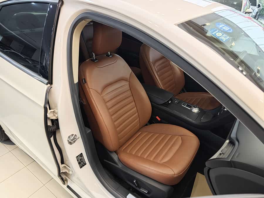 Ford Mondeo 2018 imagem de carro #32