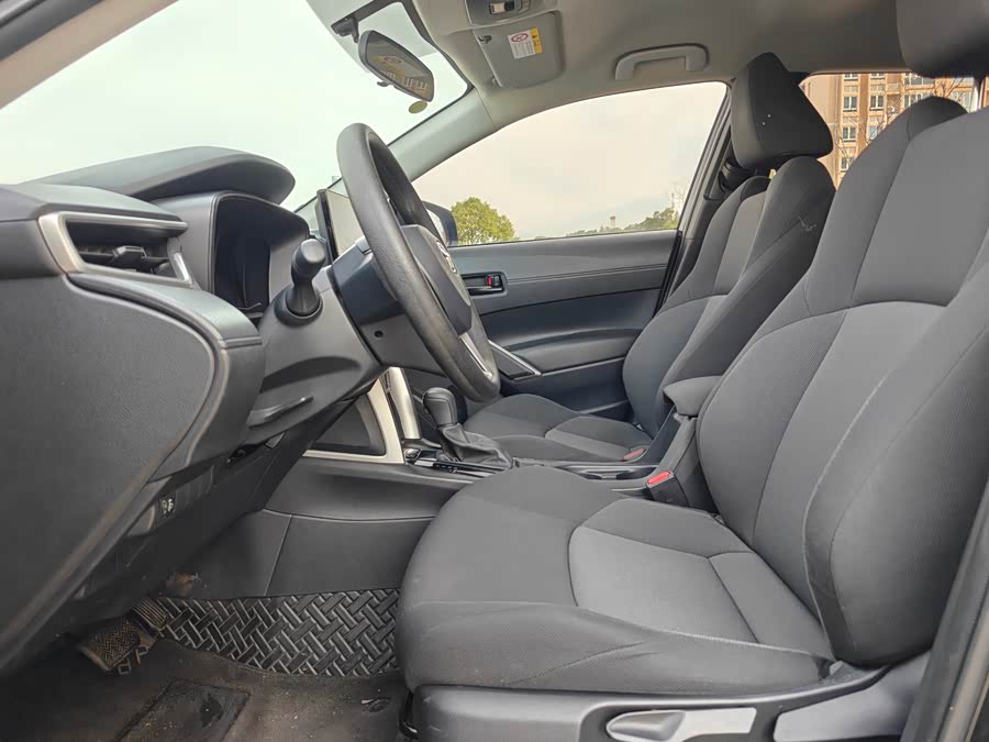 Toyota Frontlander 2023 car image #32