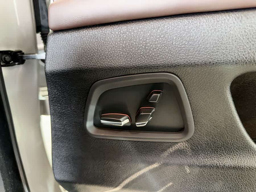 BMW 5 Series 2016 car image #32