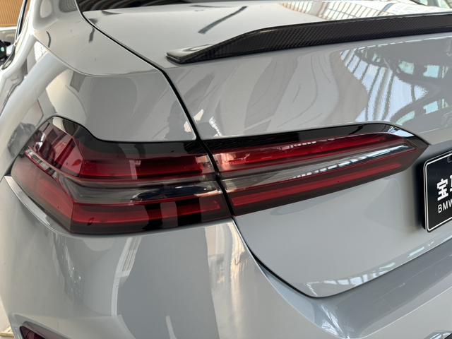 BMW M5 New Energy car image #32