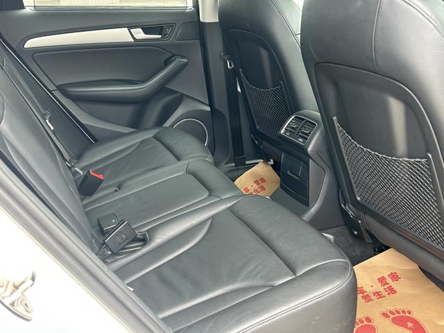 Audi Q5 (Imported) 2014 car image #32