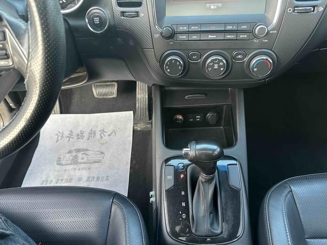 Kia K3 2016 car image #32