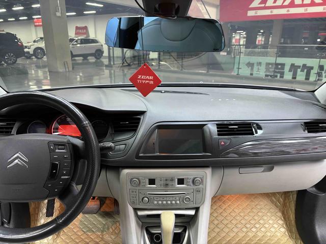Citroen C5 2012 car image #32
