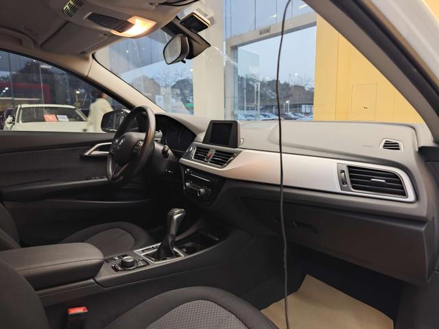 BMW 1 Series 2018 car image #32