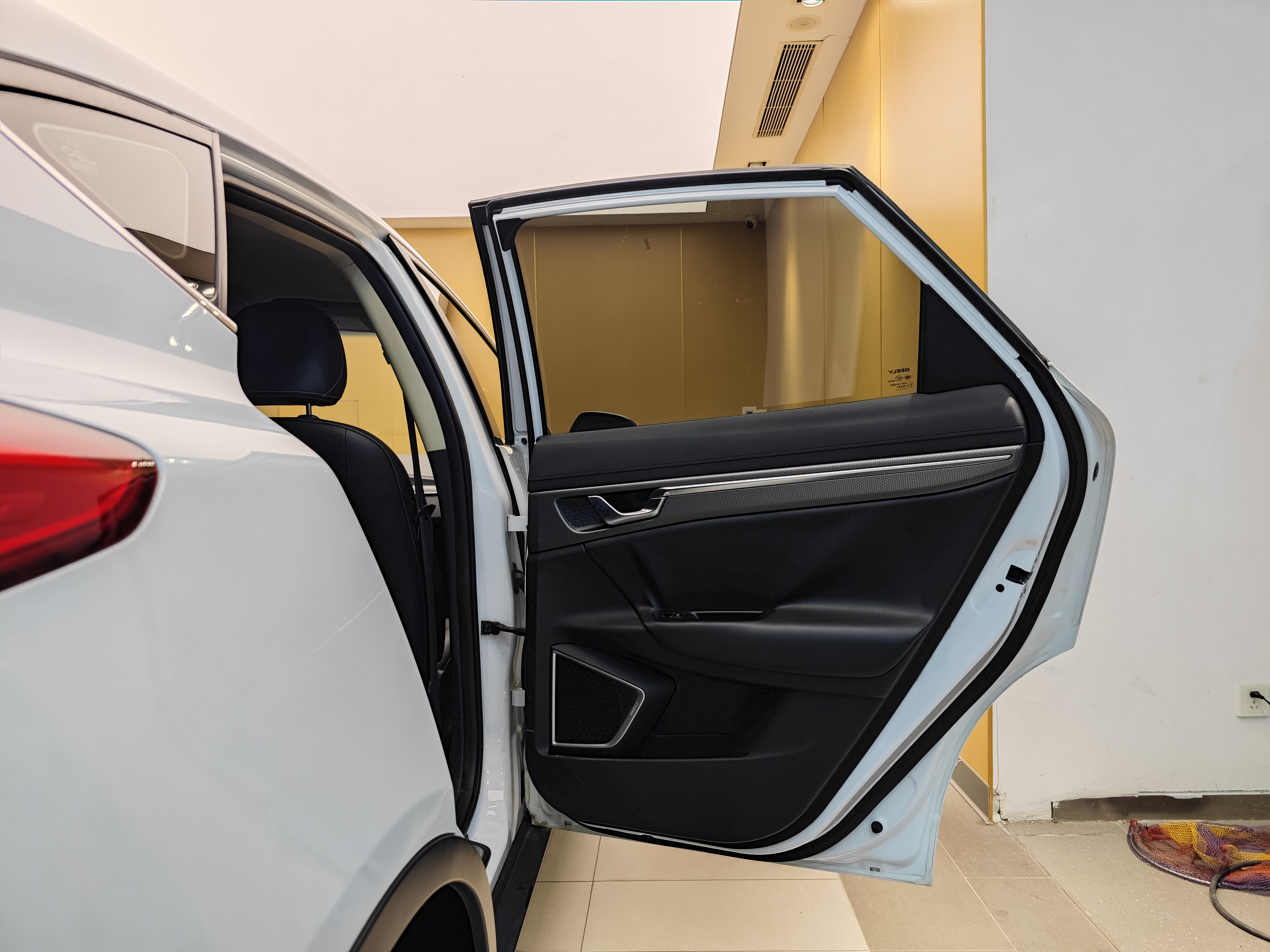 GEELY 2017 car image #32