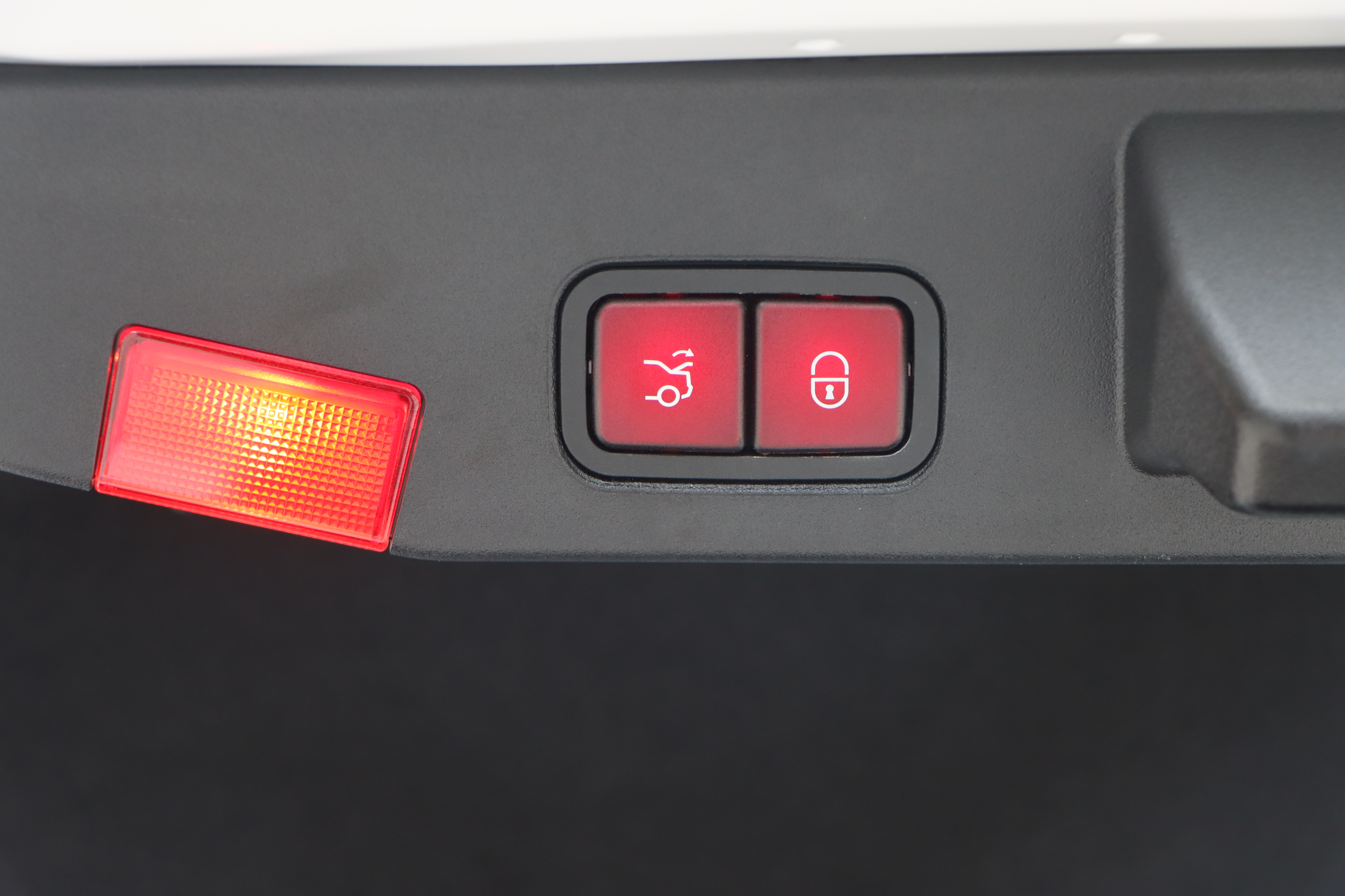 Mercedes-Benz SL Class 2019 car image #32