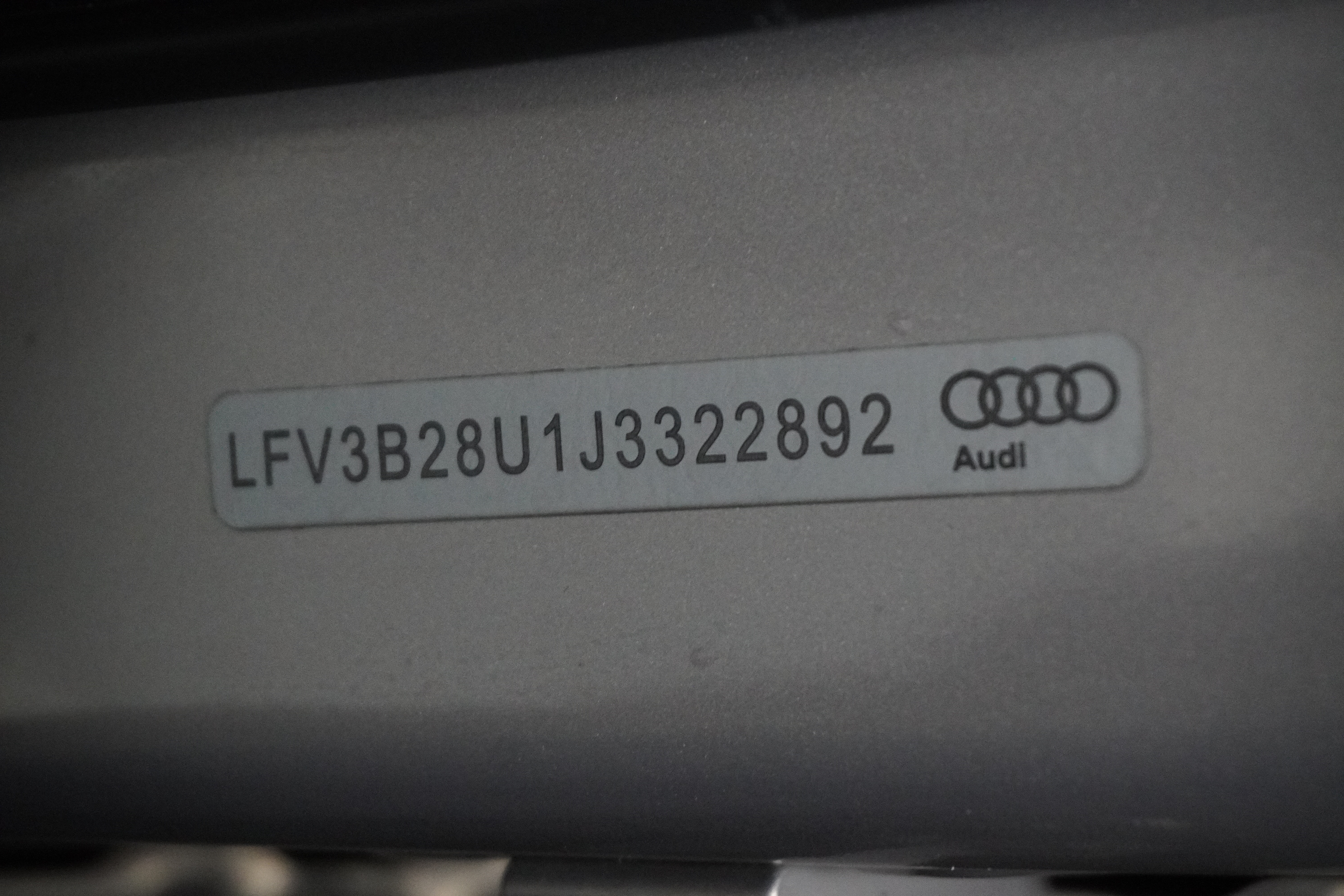 Audi Q3 2018 car image #32