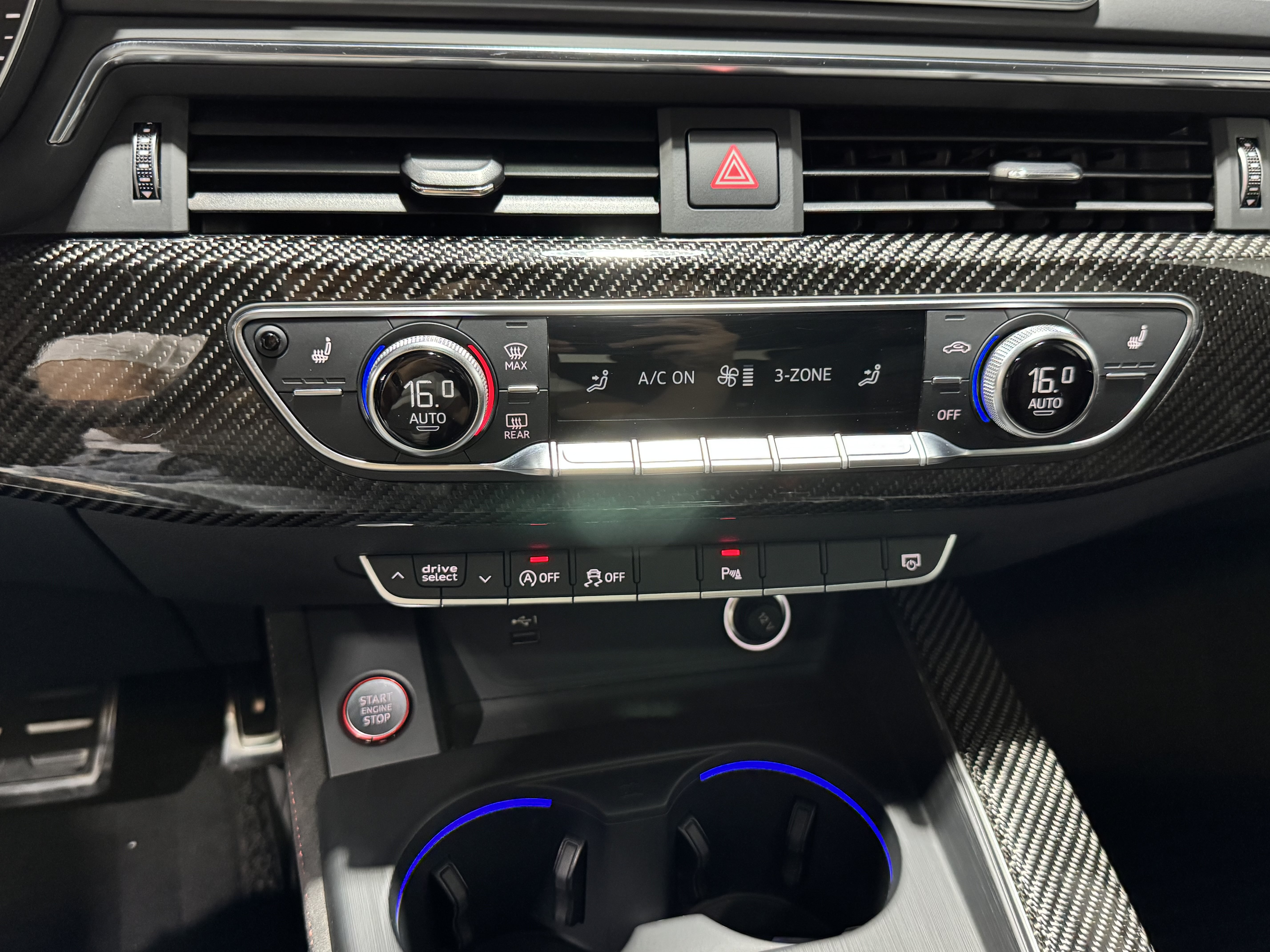 Audi RS 4 2020 #32 Audi RS 4 2020 car image #32