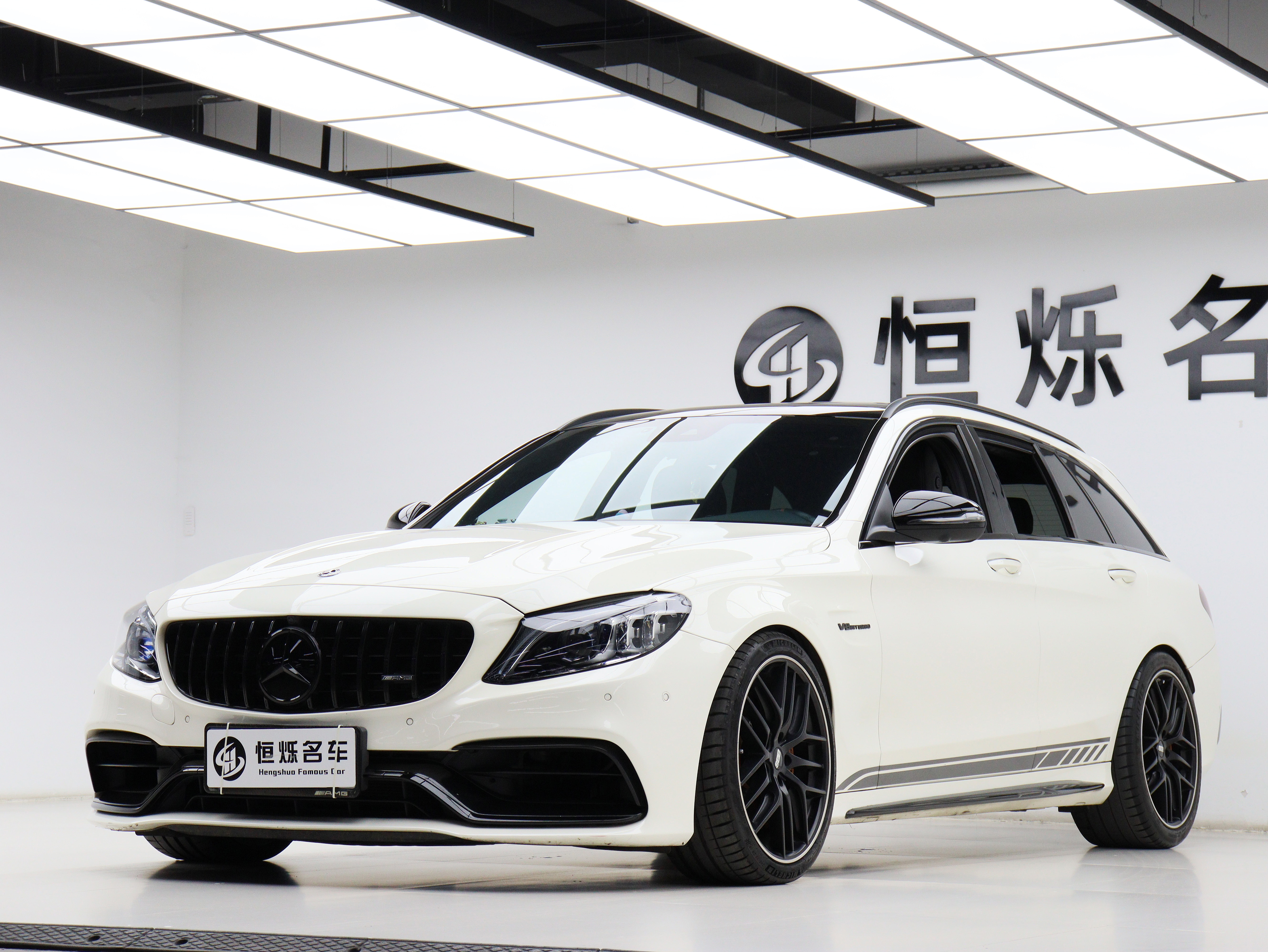 Mercedes-Benz C AMG 2020 #32 Mercedes-Benz C AMG 2020 صورة سيارة #32