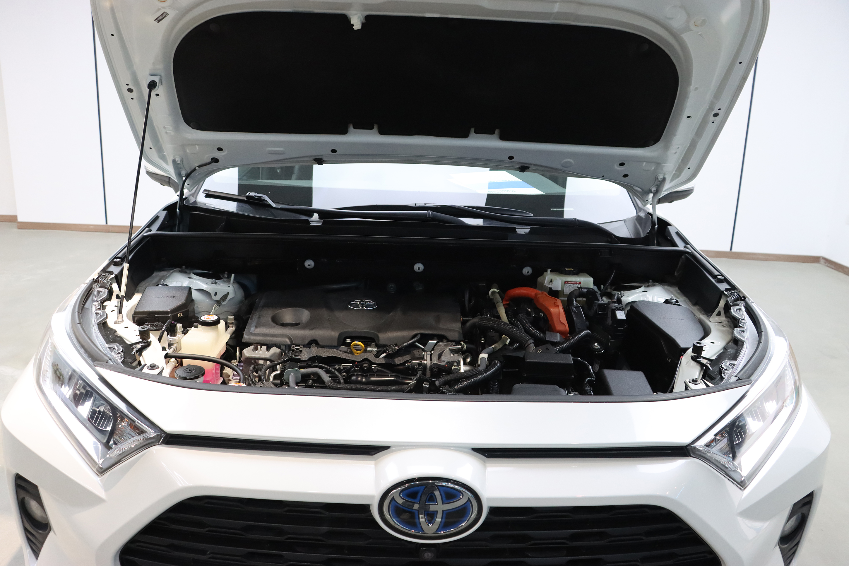 Toyota RAV4 2020 car image #32