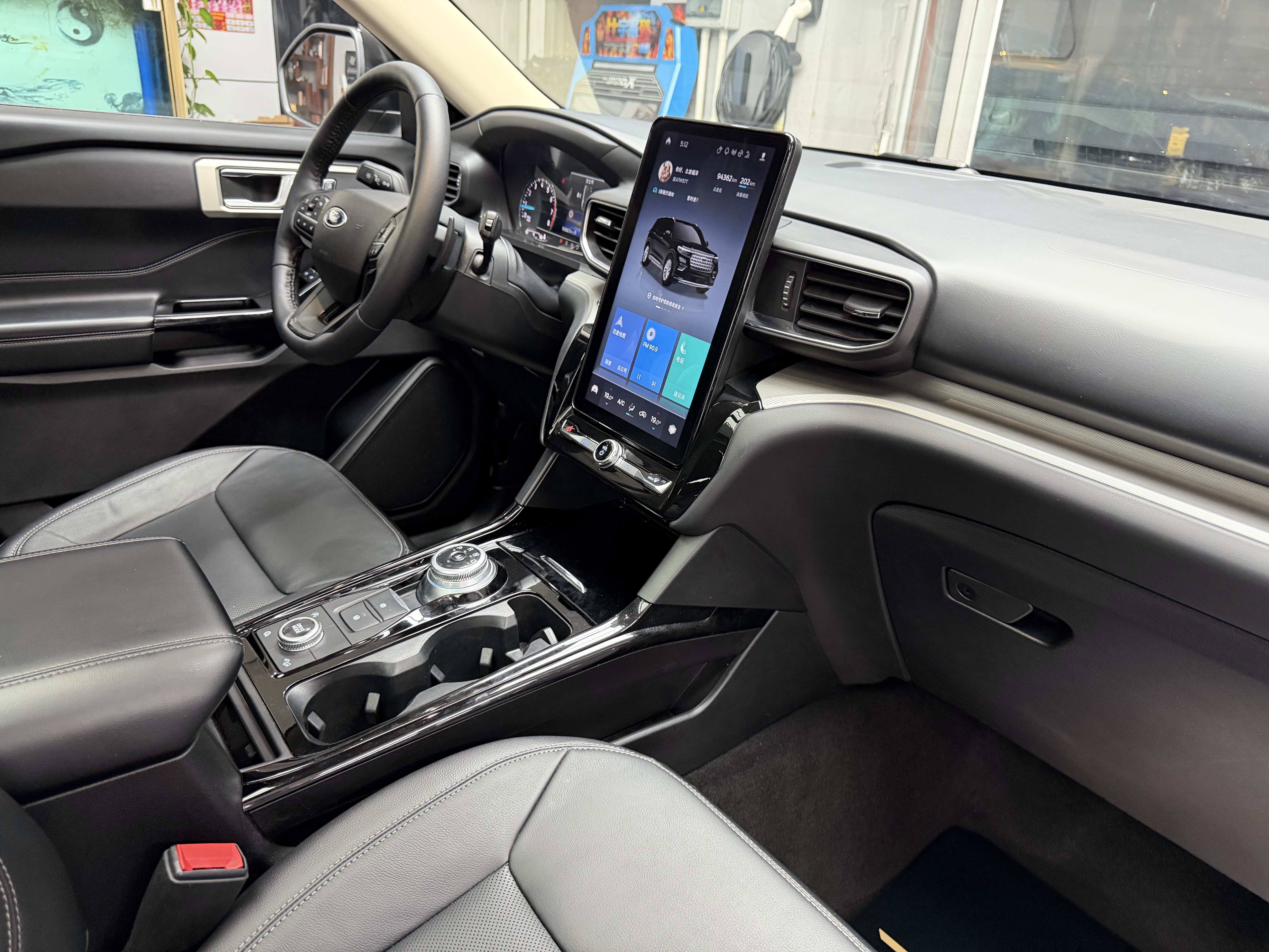 Ford Explorer 2022 car image #32