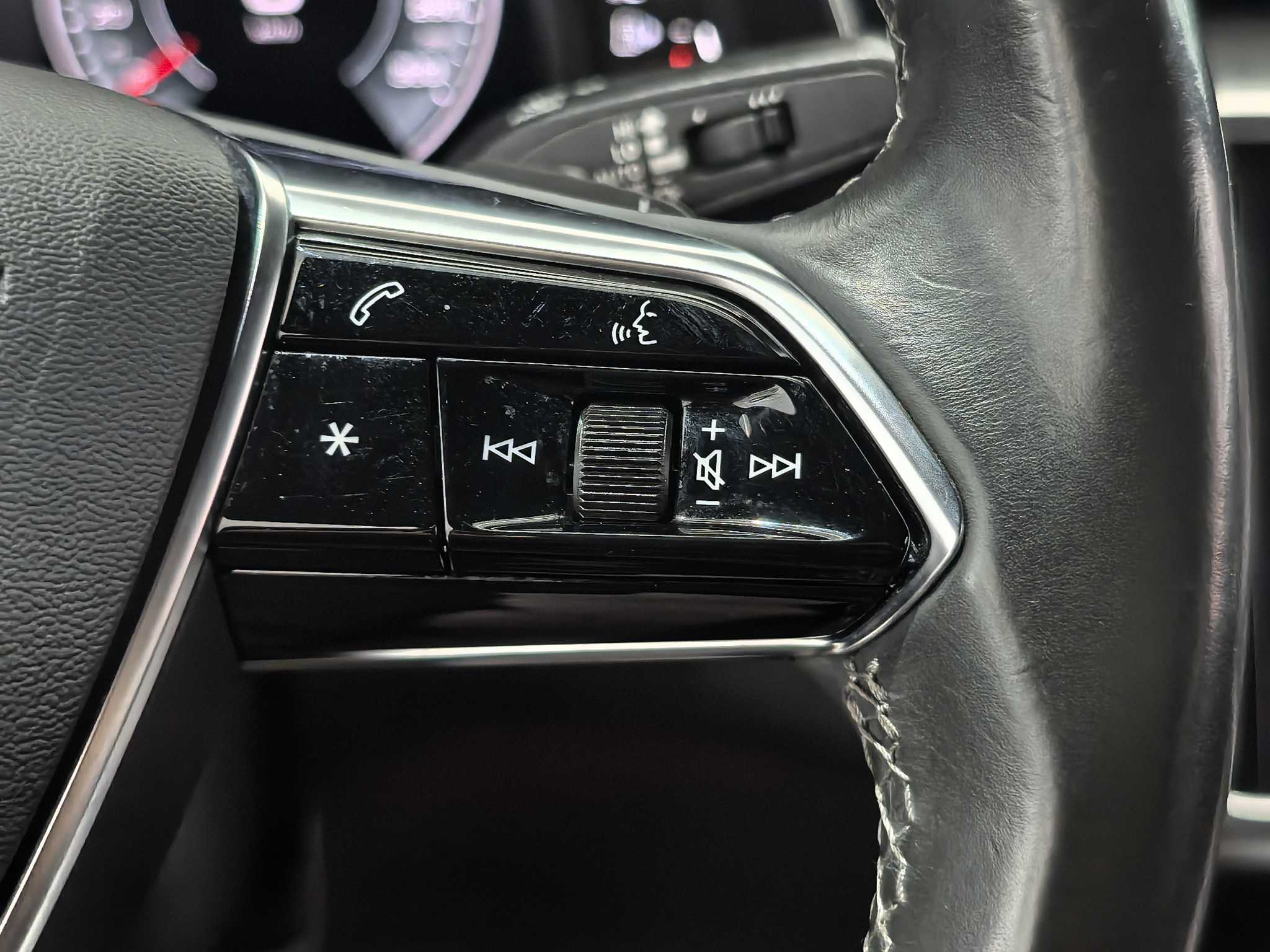 Audi A6L 2021 car image #32