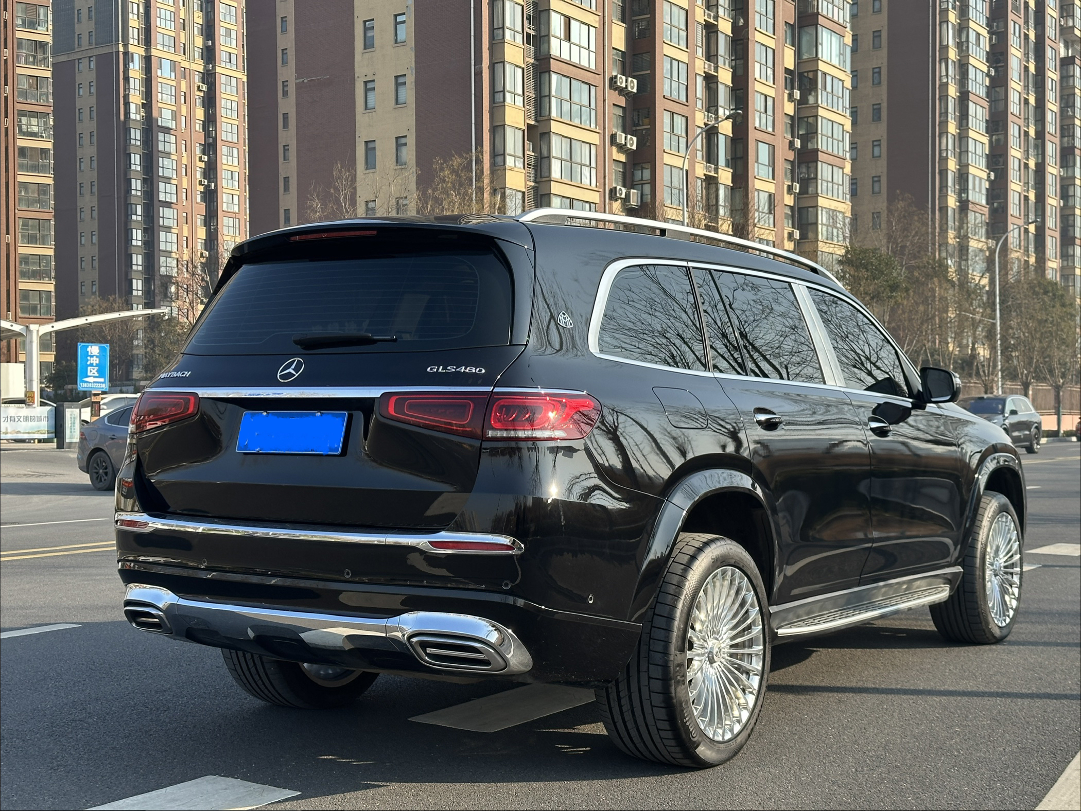 Mercedes-Benz GLS Class 2021 car image #32