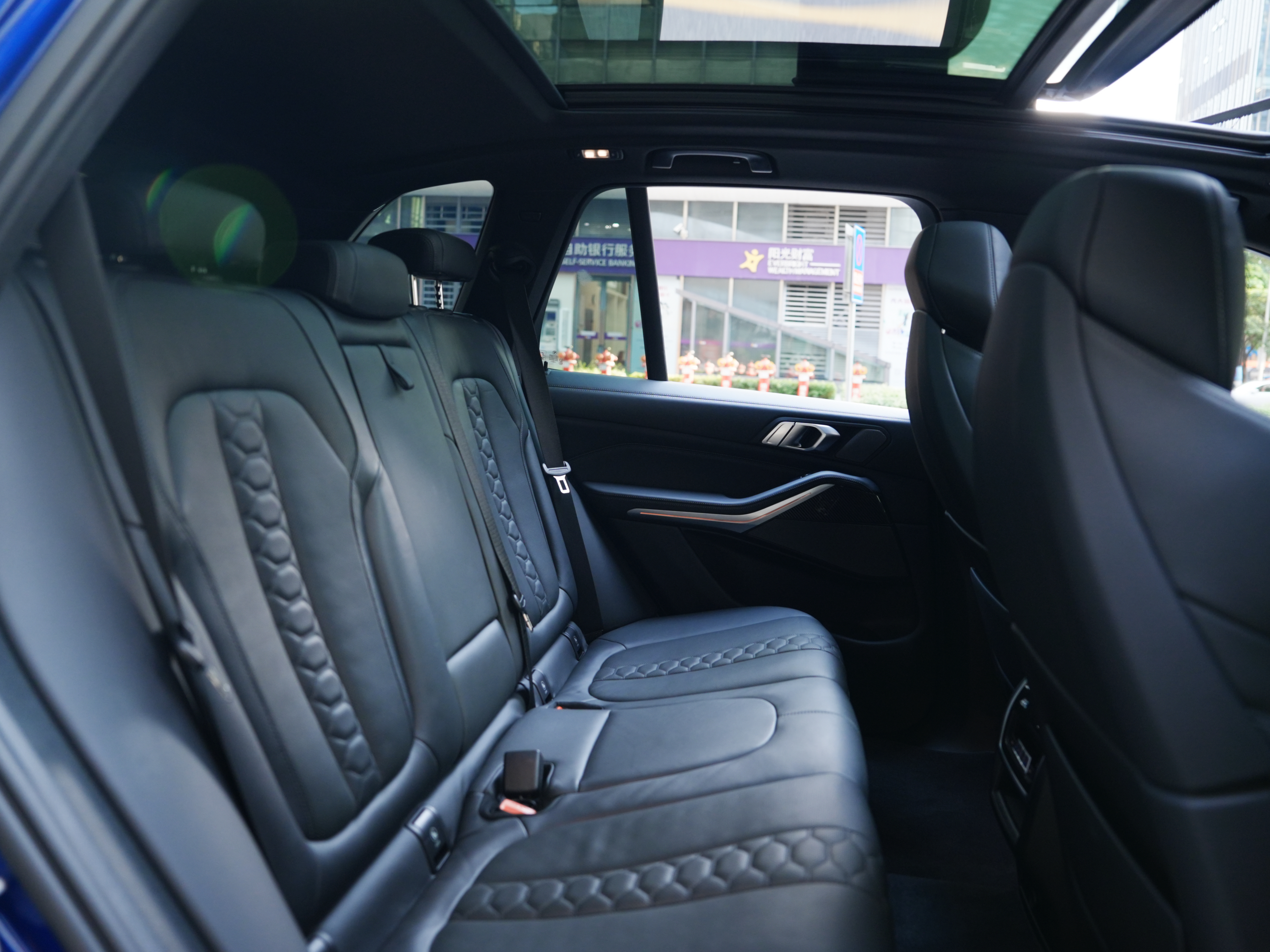 BMW X5 M 2023 immagine di auto #32