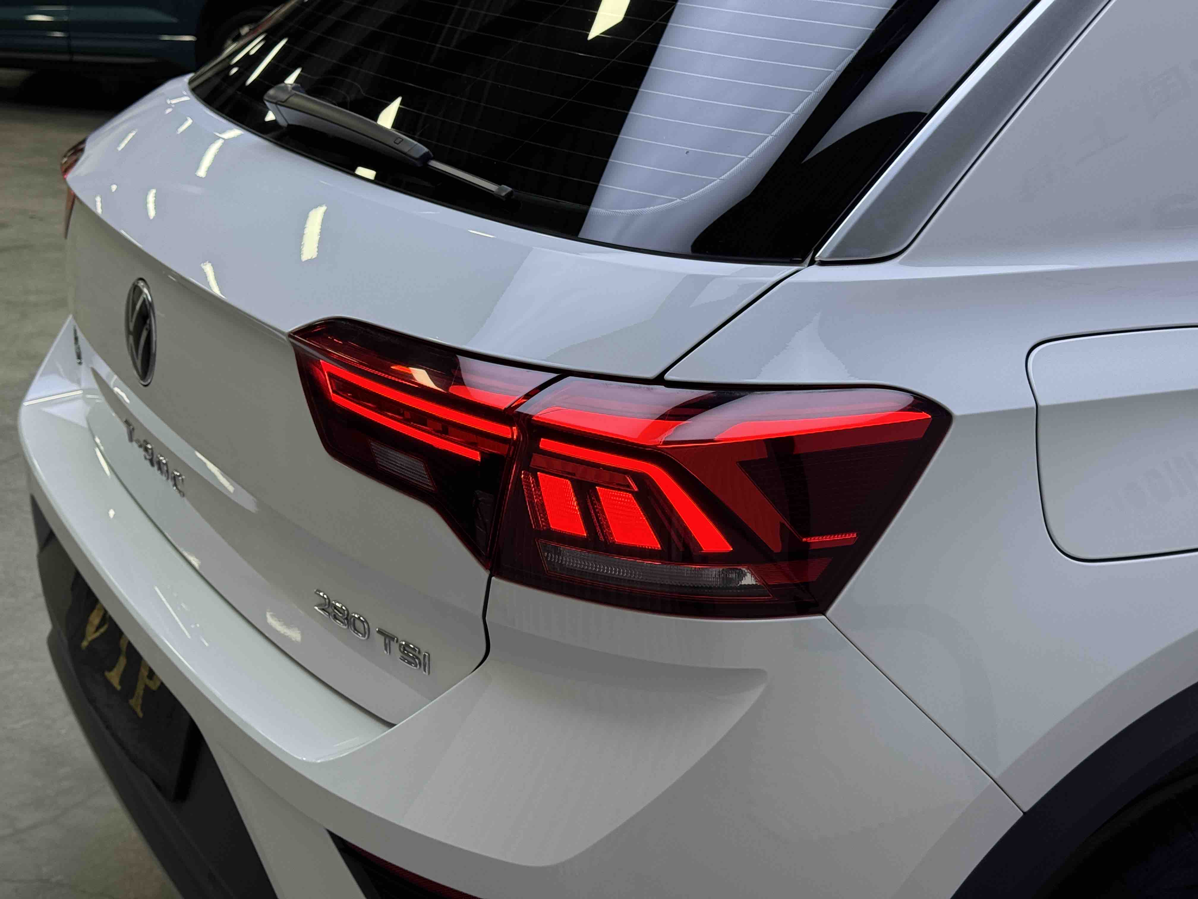 Volkswagen T-Roc 2023 #32 Volkswagen T-Roc 2023 car image #32