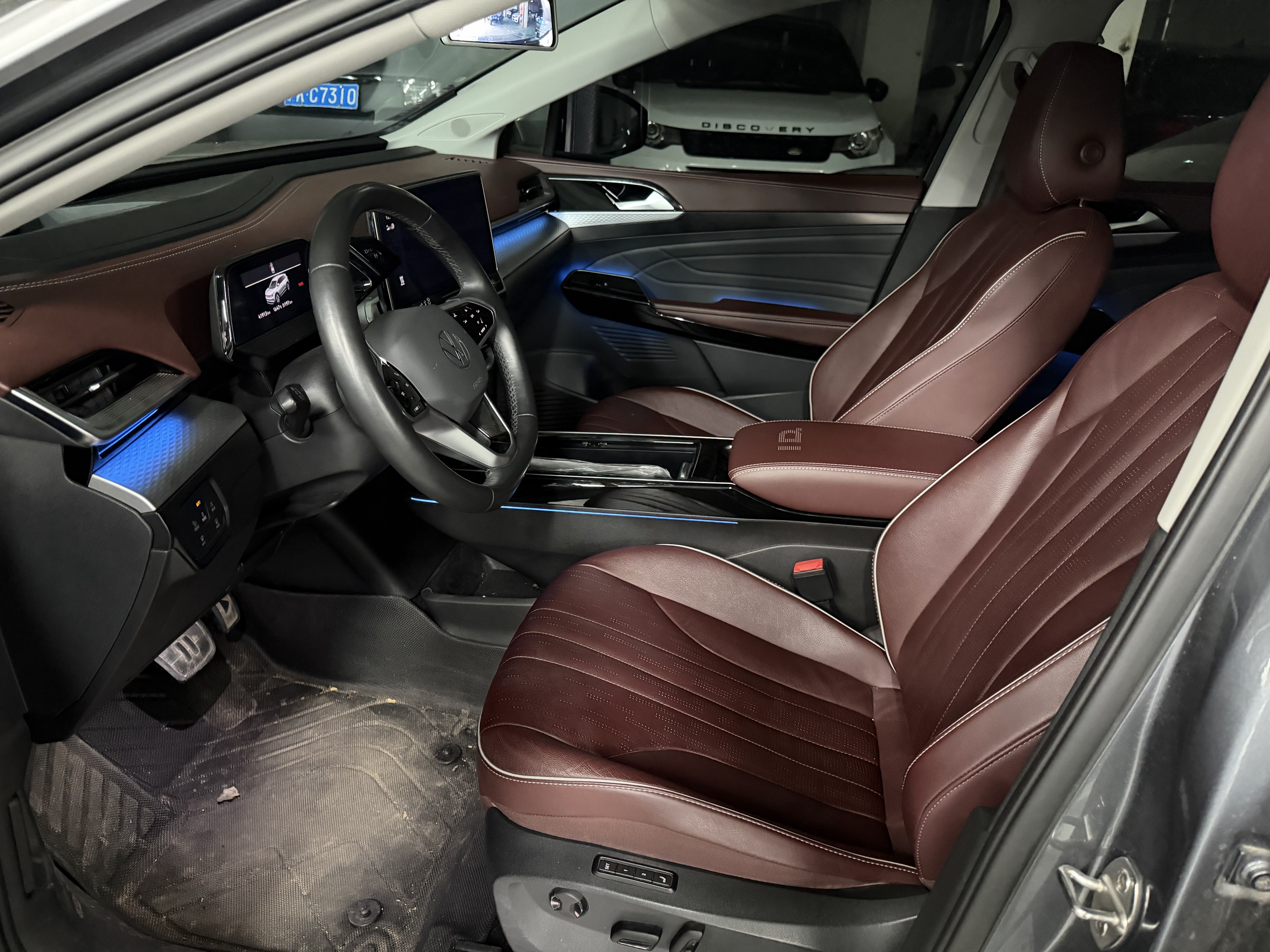 Volkswagen ID.6 X 2023 car image #32