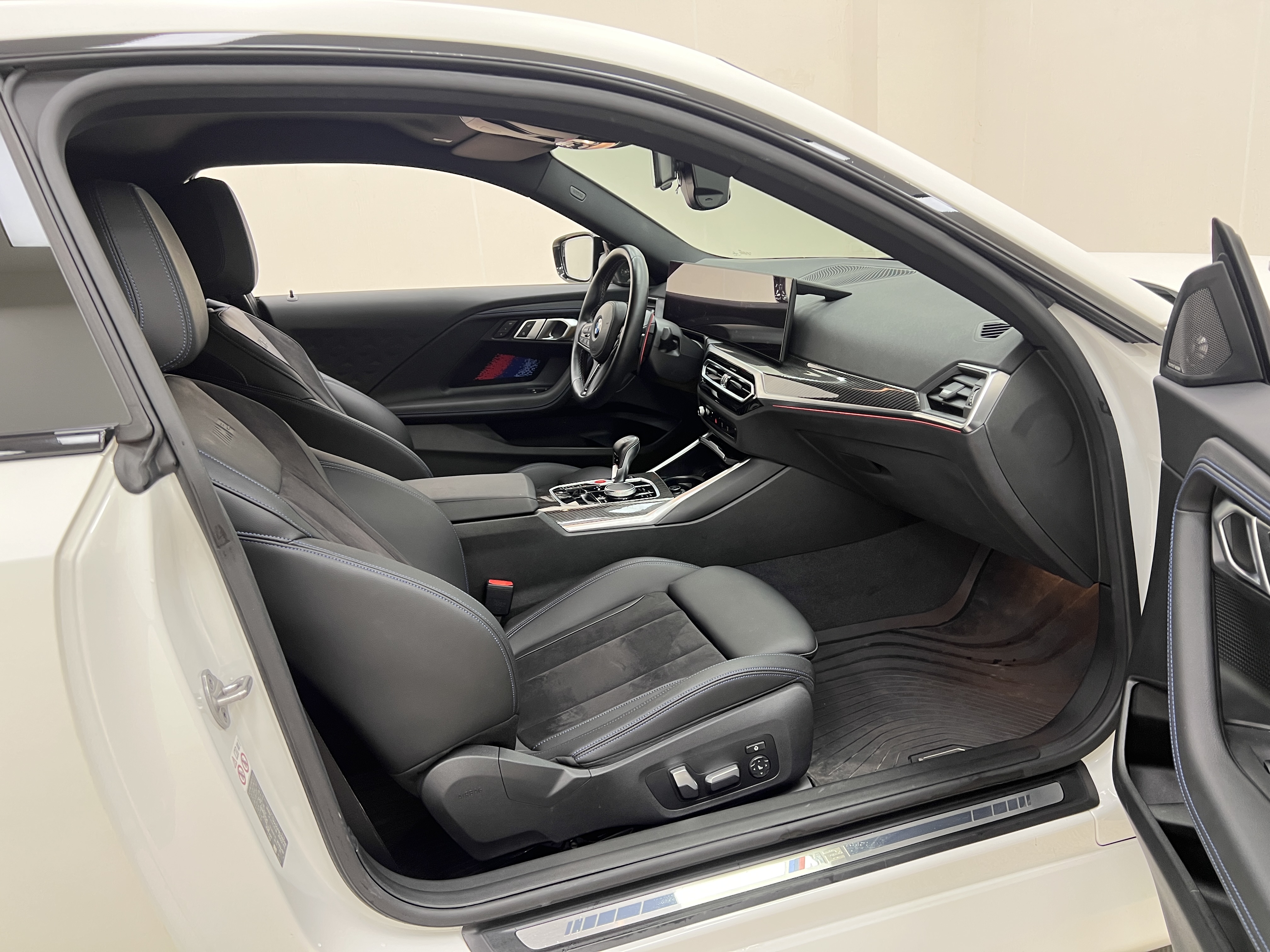 BMW M2 2023 immagine di auto #32