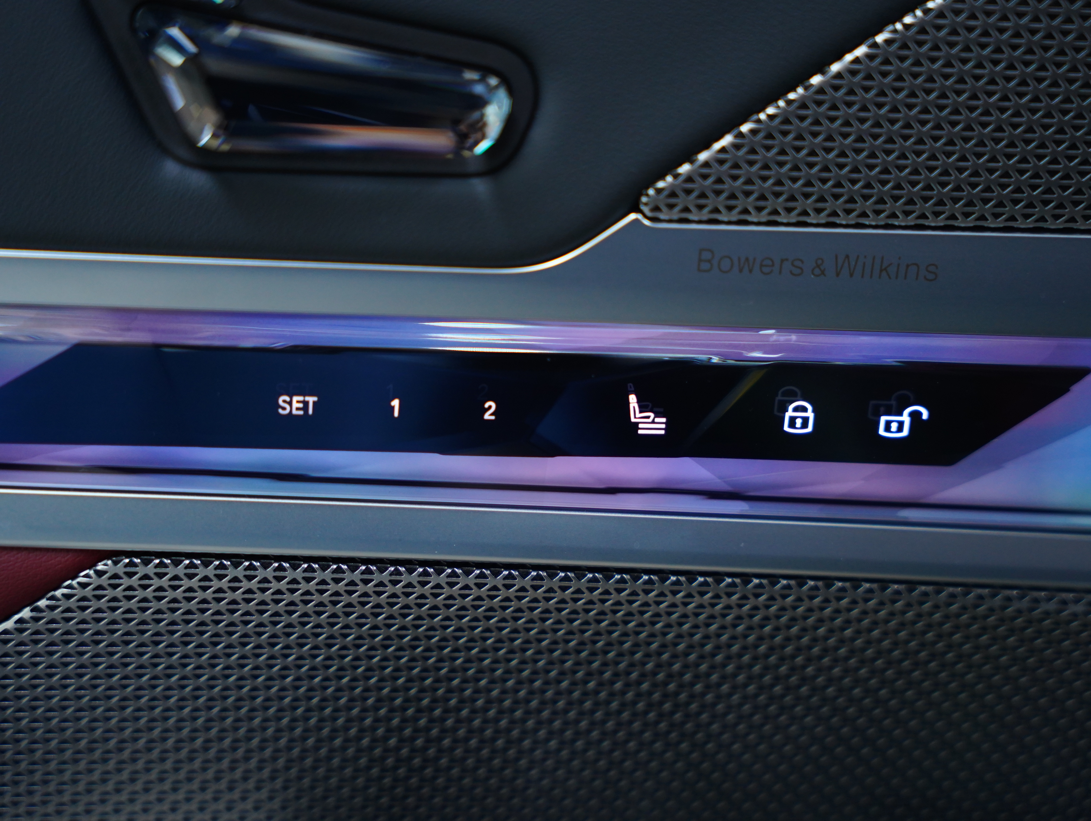 BMW i7 M70L 2023 #32 BMW i7 M70L 2023 car image #32