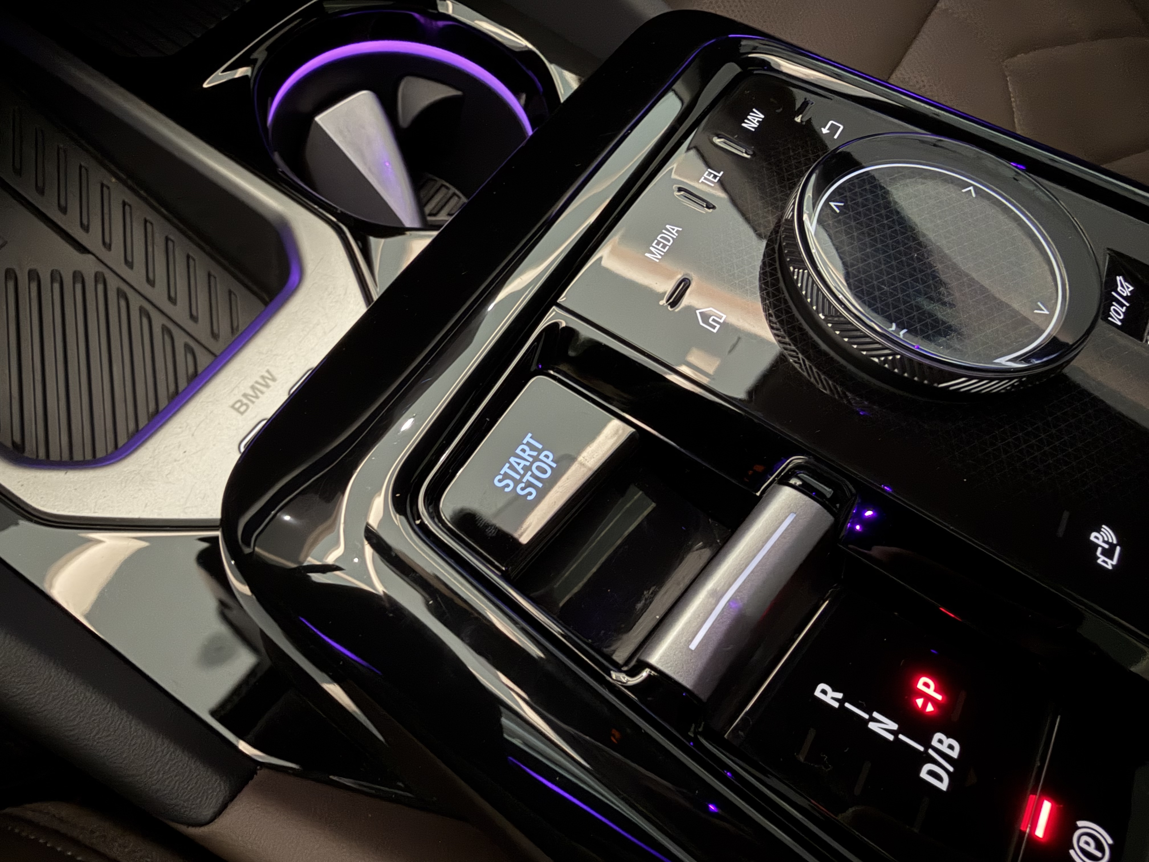 BMW i5 2024 car image #32