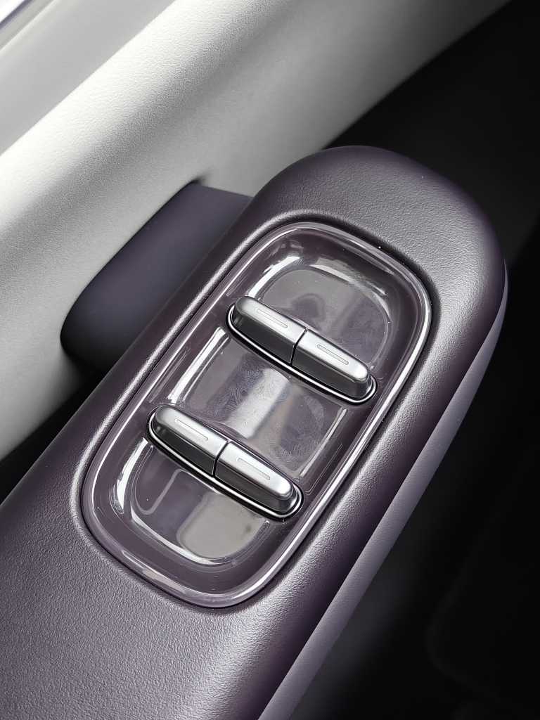 零跑汽车 零跑B10 2025 汽车图片 #32