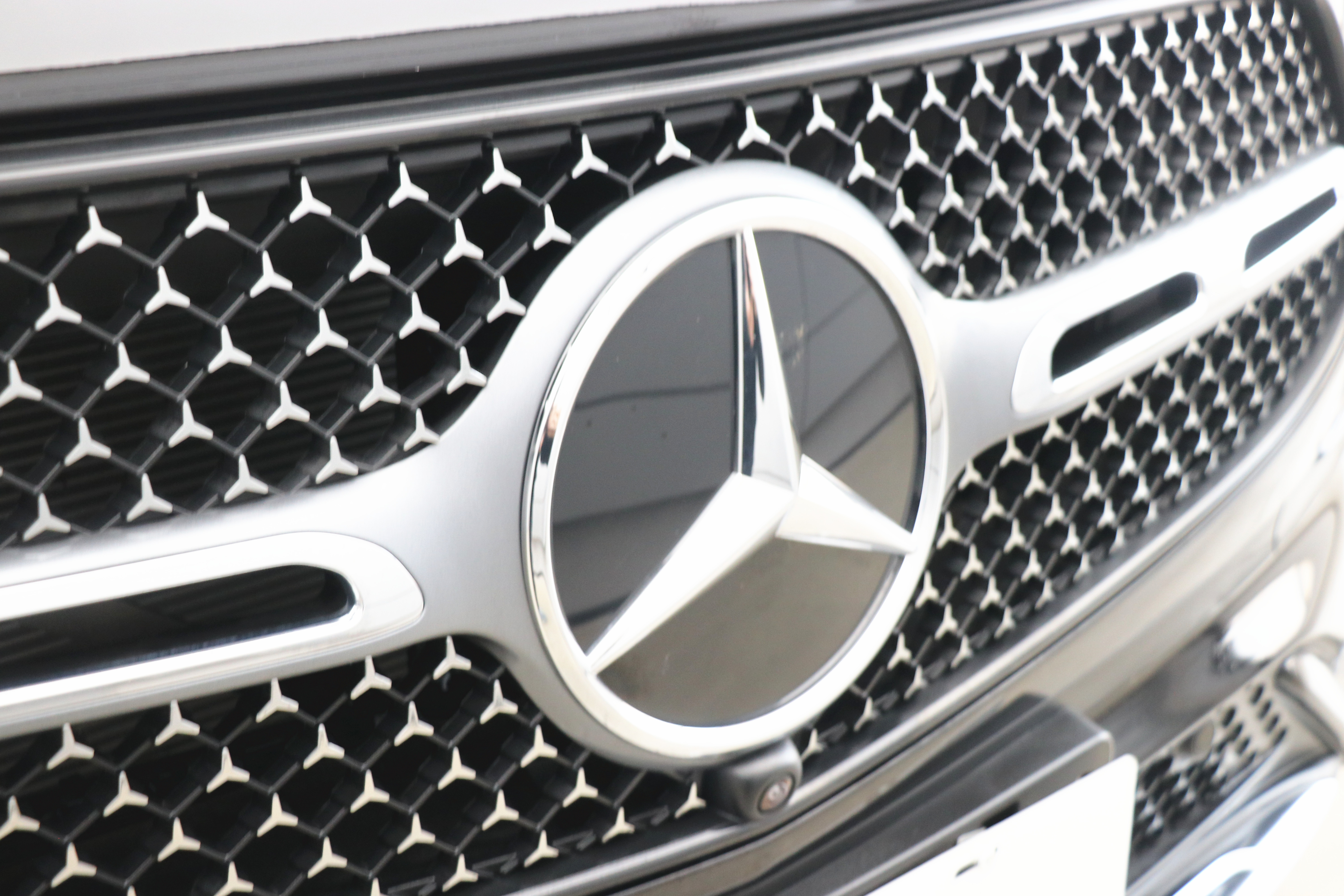 Mercedes-Benz GLC Class 2025 car image #32