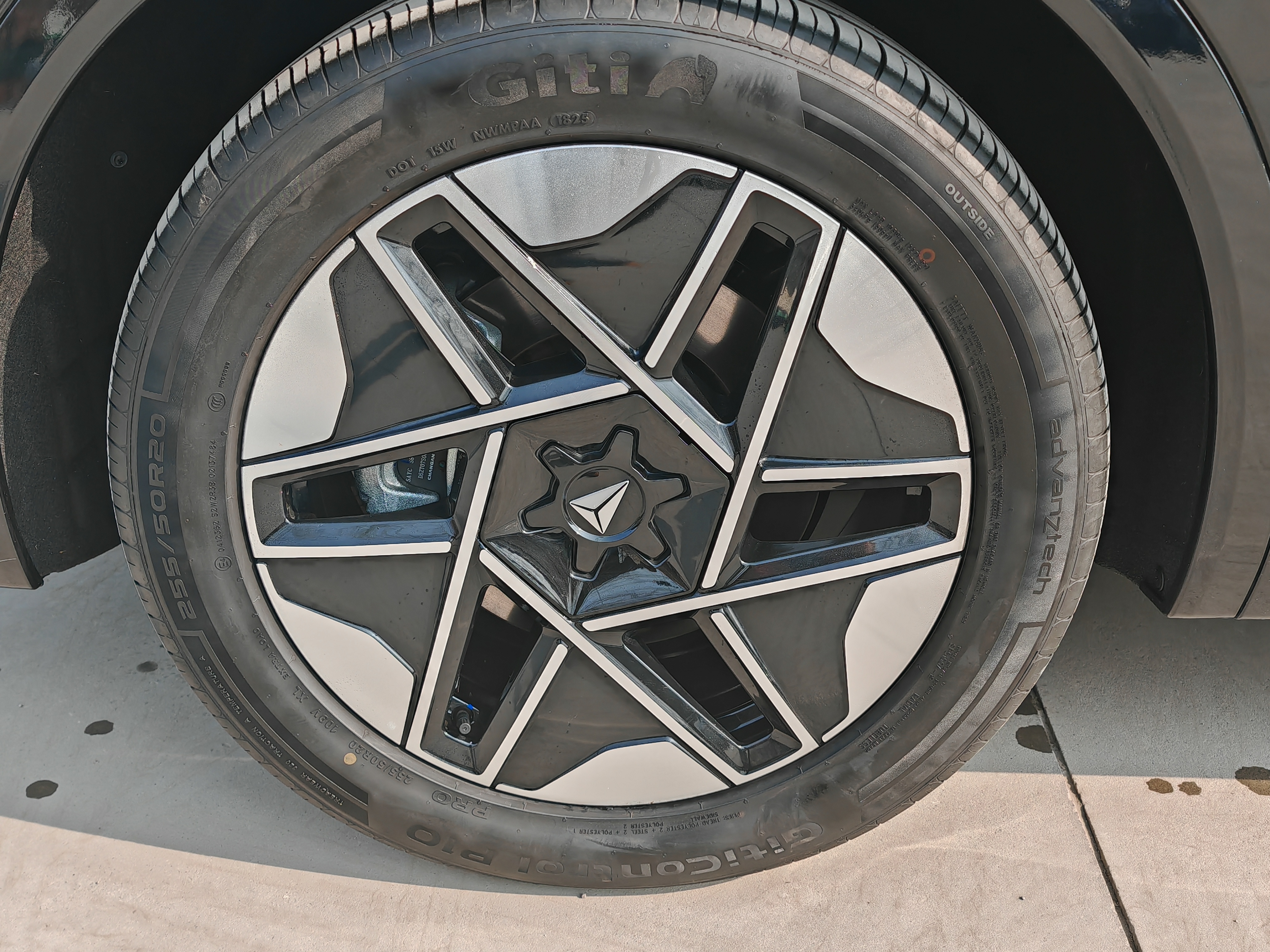 Deepal S09 2025 car image #32