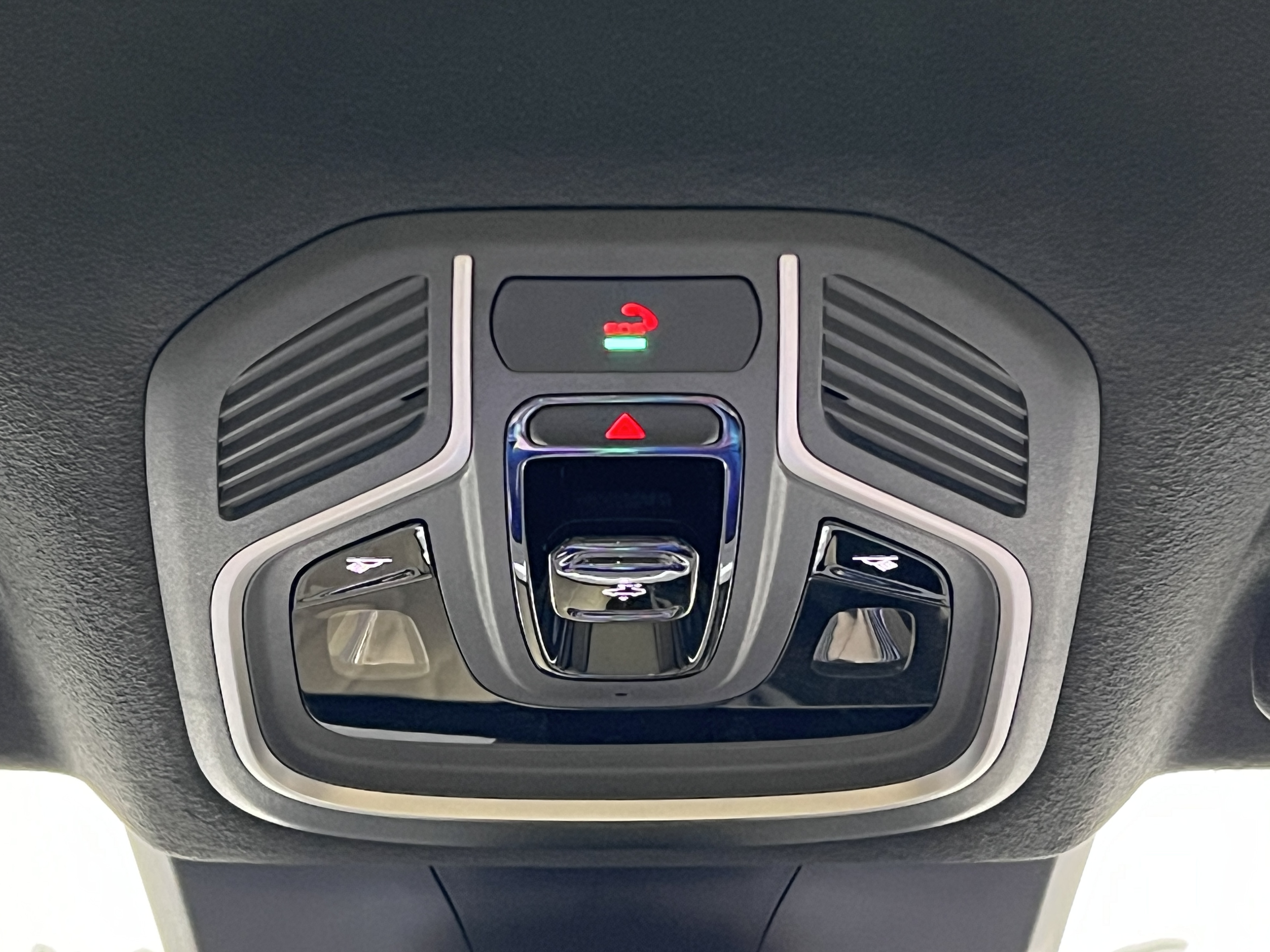 GEELY Monjaro 2025 car image #32