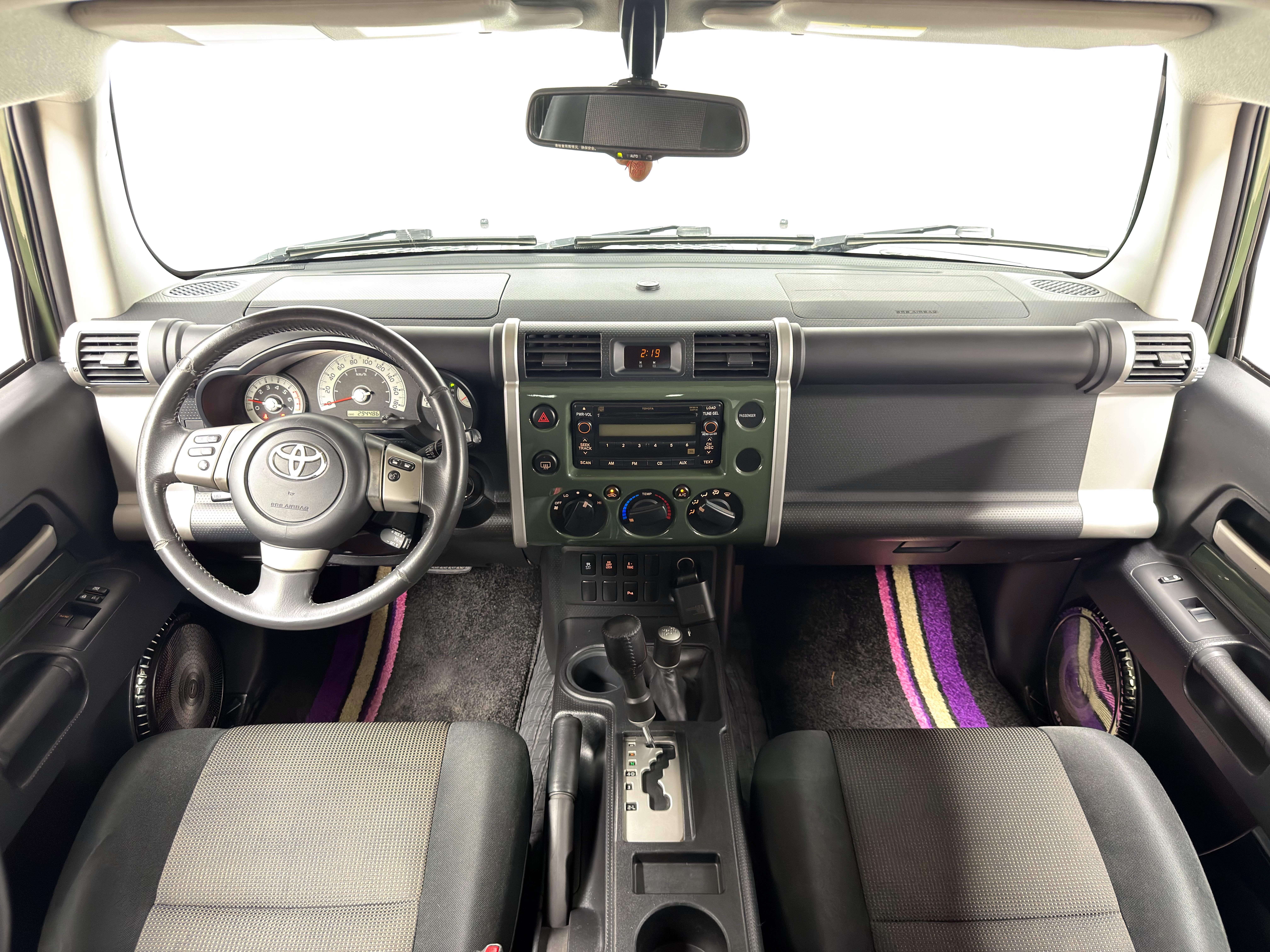 Toyota FJ Cruiser 2011 car image #32