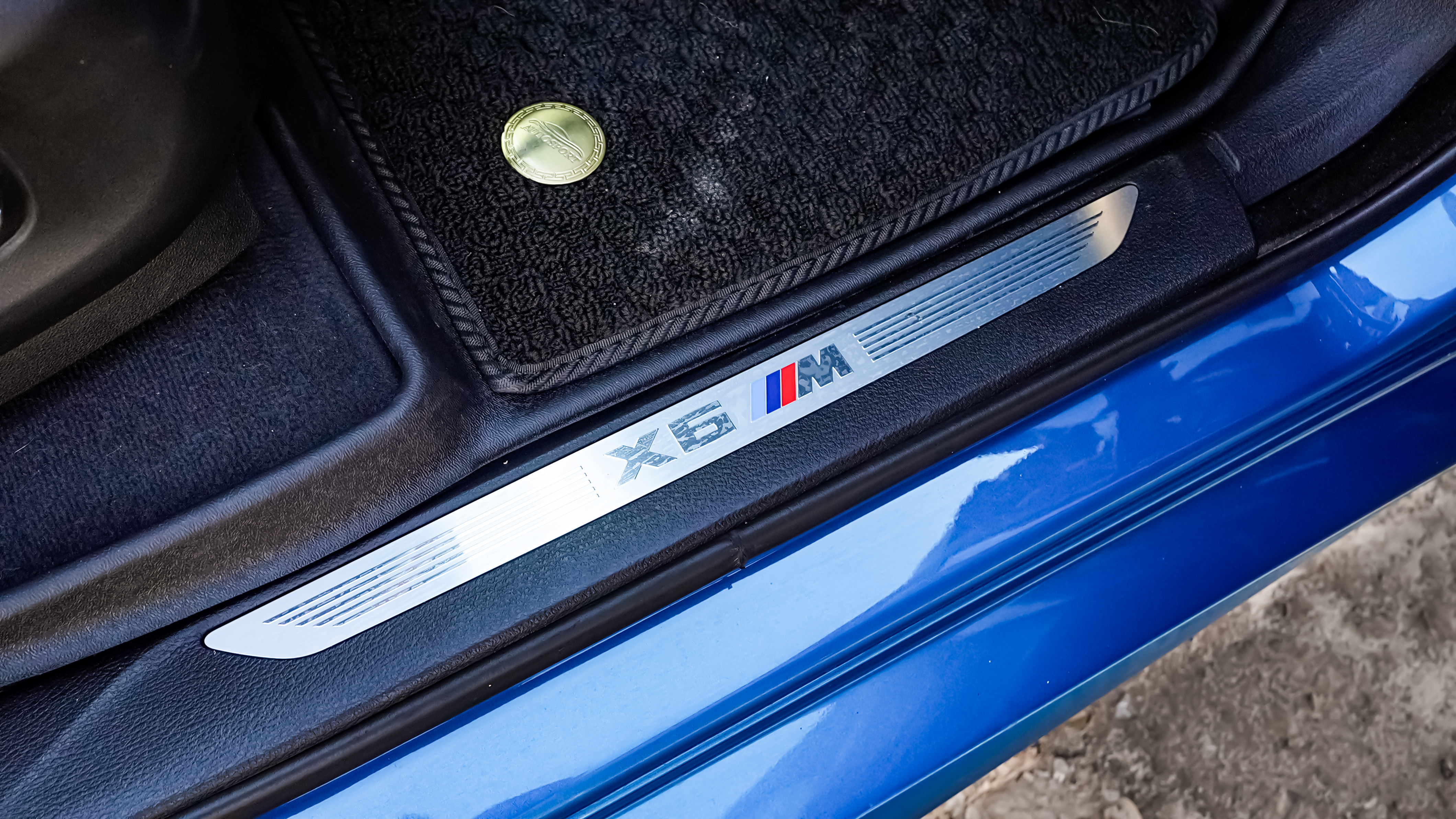 BMW X6 M 2016 car image #32