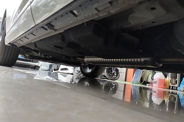 HongQi HS3 2023 car image #32