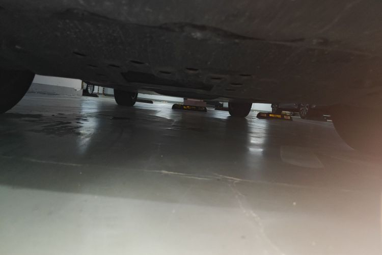 哪吒汽车 哪吒X 2023 汽车图片 #32