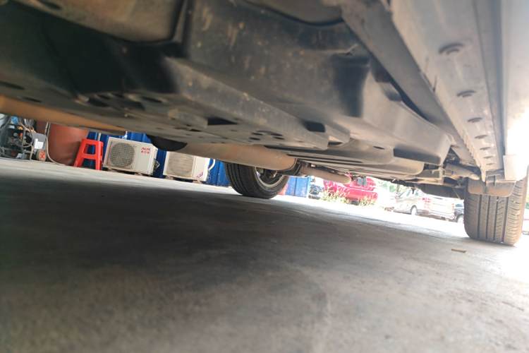 Toyota RAV4 (Imported) 2017 #32 Toyota RAV4 (Imported) 2017 immagine di auto #32