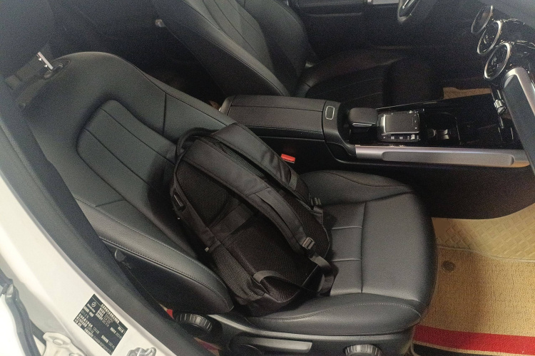 Mercedes-Benz GLB Class 2022 #32 Mercedes-Benz GLB Class 2022 car image #32