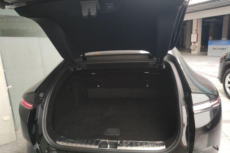 Avatr 12 2024 car image #32